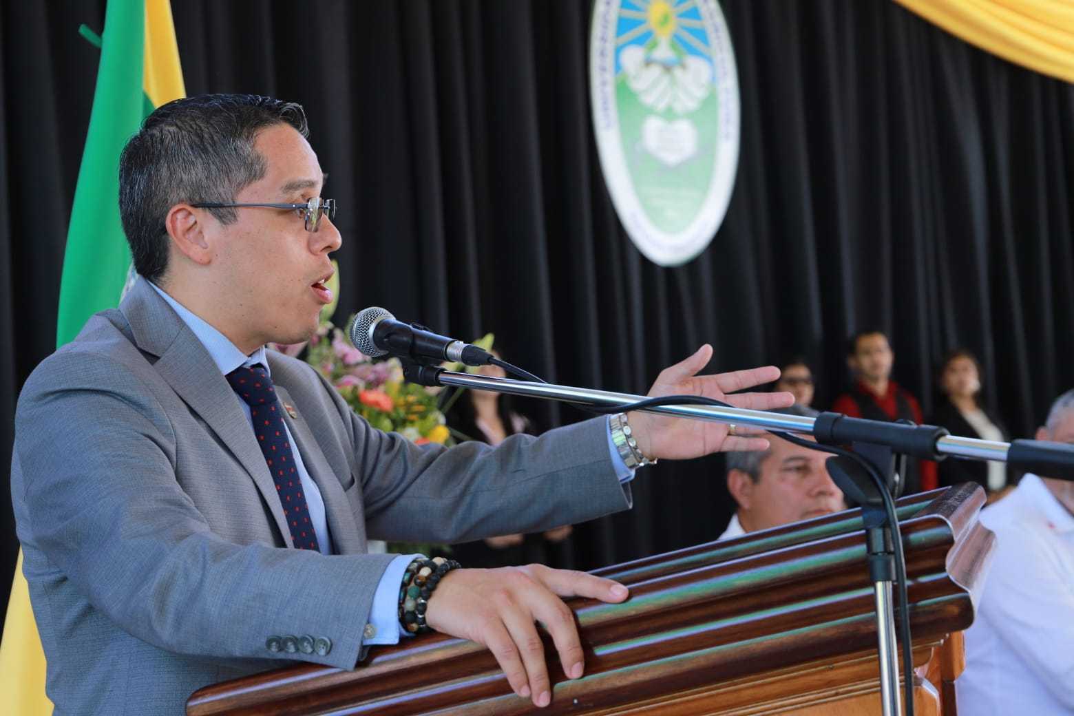 Presidente Redondo invitado de honor en juramentación de nuevo rector de la UNAG